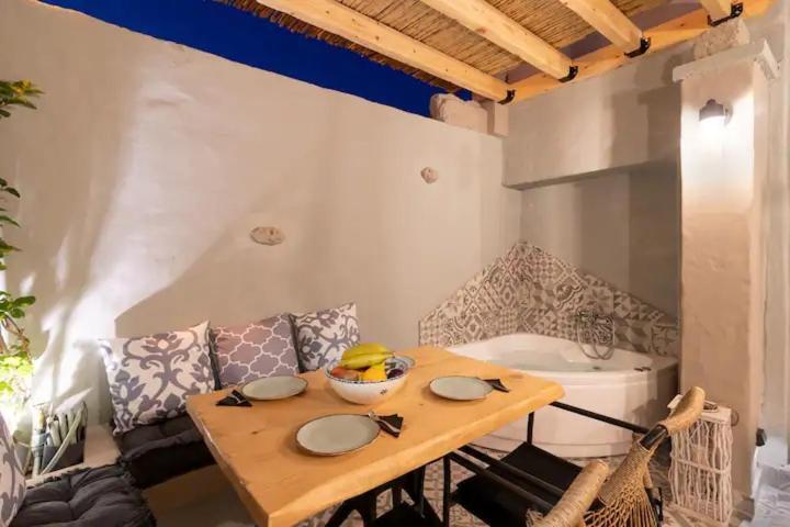 Kyrangelo Traditional House With Outdoor Jacuzzi Koskinou  Exterior photo